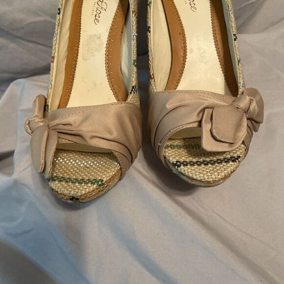 Lela Rose Mutli-color‎ Fabric Tan Bow Stiletto’s Size 8.5 - Picture 3 of 11